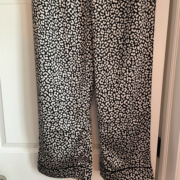 NWOT Ann Taylor Cheetah Print Pajama Set, Size M - Picture 10 of 12